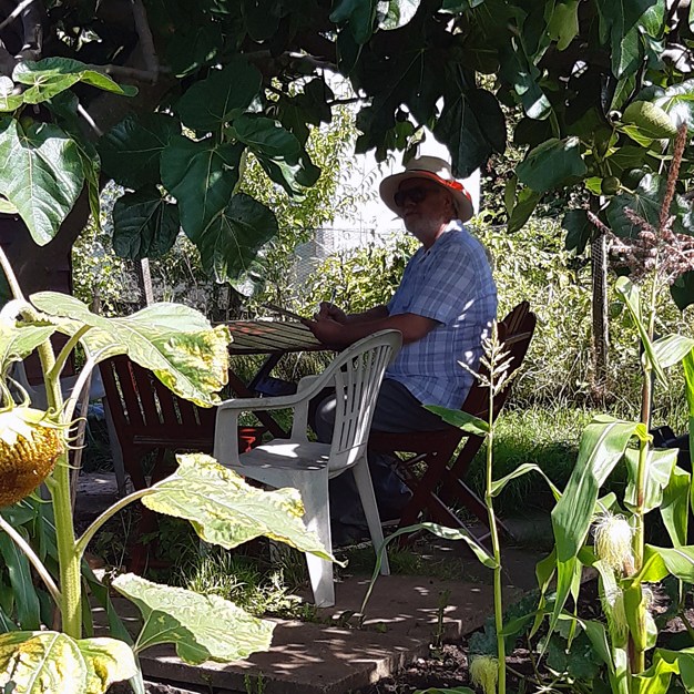 peter sitting in abdul's cafe